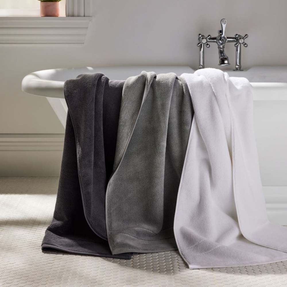 Super-Plush Turkish Cotton Bath Towels 
Includes 2 Bath Towels (30” x 58”)